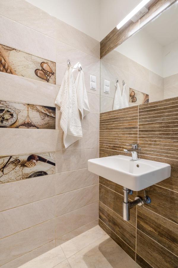Bpr Robinia Downtown Apartment Budapeşte Dış mekan fotoğraf